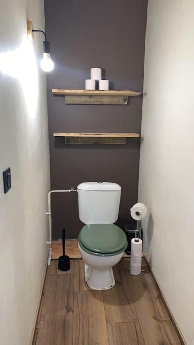 Maison En Bois A Entrechaux ภายนอก รูปภาพ