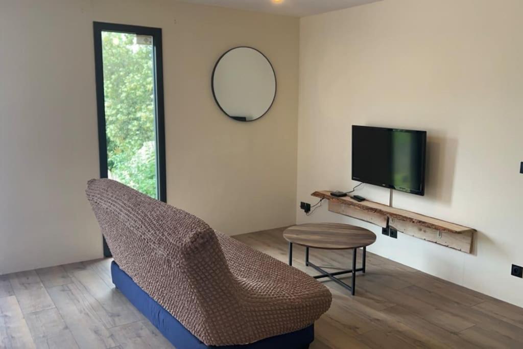 Maison En Bois A Entrechaux ภายนอก รูปภาพ