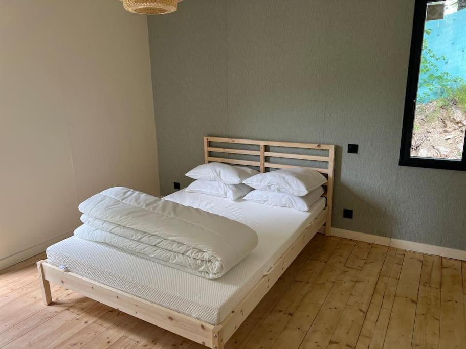 Maison En Bois A Entrechaux ภายนอก รูปภาพ